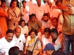 अखेर ७ तासांनी सुप्रिया सुळेंनी उपोषण सोडलं