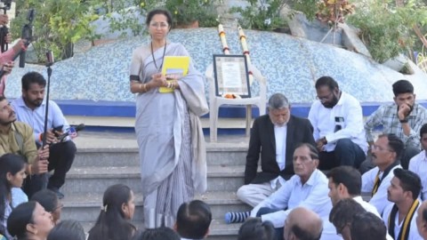 पुणे बारामतीत सुप्रिया सुळे यांच्या उपस्थितीत सरन्यायाधीश भूषण गवई यांच्यावरील हल्ल्याच्या निषेधार्थ आंदोलन
