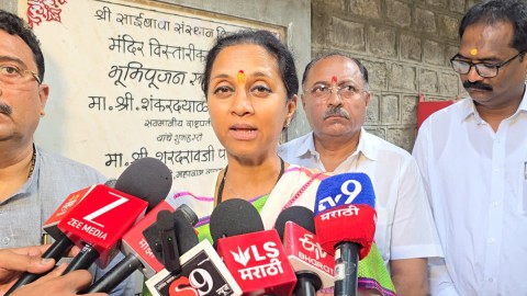 [ETV Bharat]सुप्रिया सुळे साईचरणी नतमस्तक, राष्ट्रवादी काँग्रेसमधील आमदार खासदारांच्या फुटीबाबत म्हणाल्या....