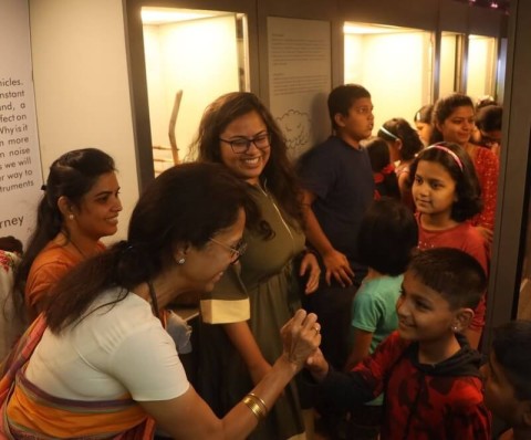 मुंबई येथील छत्रपती शिवाजी महाराज वस्तू संग्रहालयाच्या फिरत्या बस आता पुण्यात